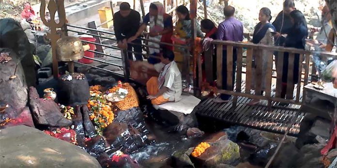 Bhimashankar Jyotirlinga पर Assam का विज्ञापन Maharastra में बना राजनीतिक मुद्दा